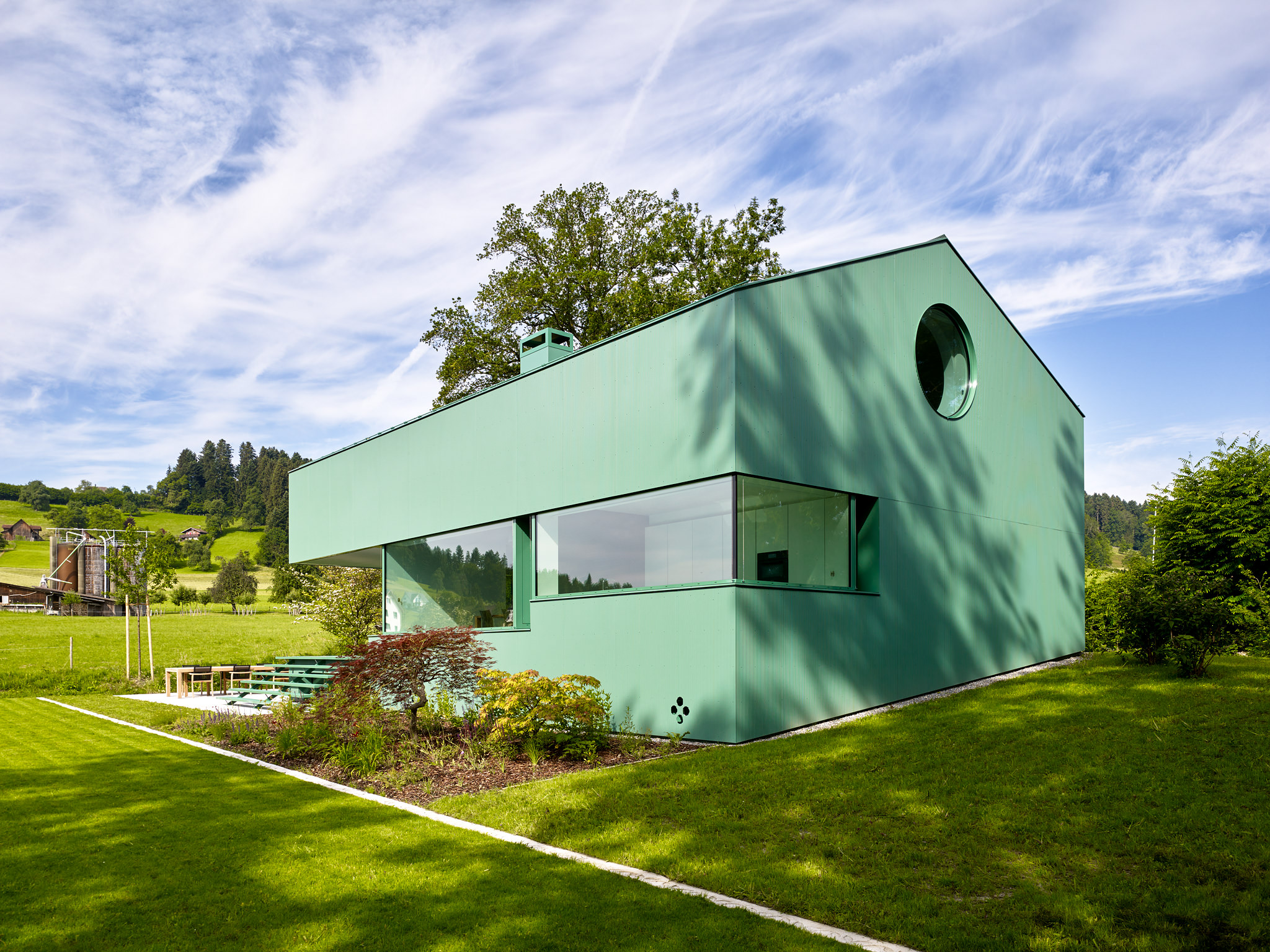 E15543 Alpa 051814 SCREEN